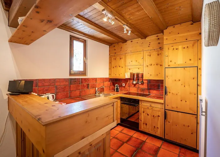 Chesa Cantieni By Interhome