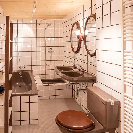 Chesa Cantieni By Interhome 拉蓬